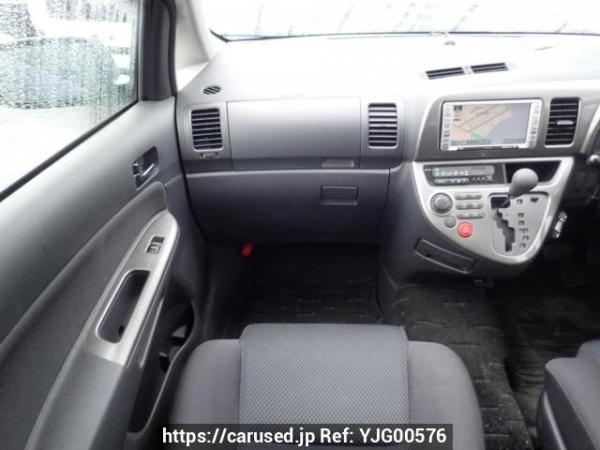 Used 2003 AT toyota wish ZNE10G Image[23]
