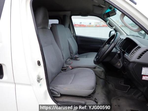 Used 2006 AT toyota regiusace-van KDH200V Image[13]