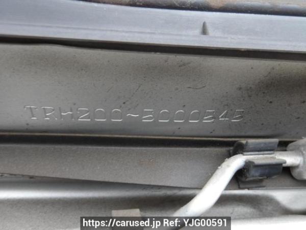 Used 2005 AT toyota hiace-van TRH200V Image[11]