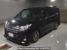 Toyota Noah ZRR80W