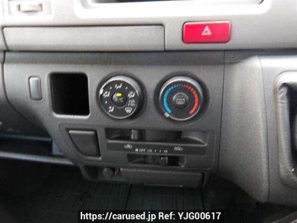 Used 2007 MT toyota hiace-van KDH200V Image[22]