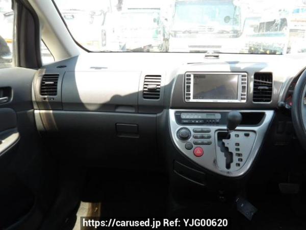 Used 2004 AT toyota wish ZNE10G Image[19]