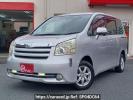Toyota Noah ZRR75G