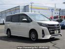 Toyota Noah ZWR80W