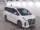 Toyota Noah ZRR85W