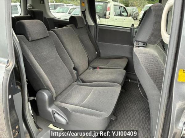 Used 2008 AT toyota noah ZRR70G Image[11]