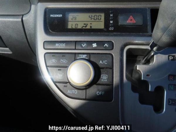 Used 2005 AT toyota wish ZNE10G Image[26]