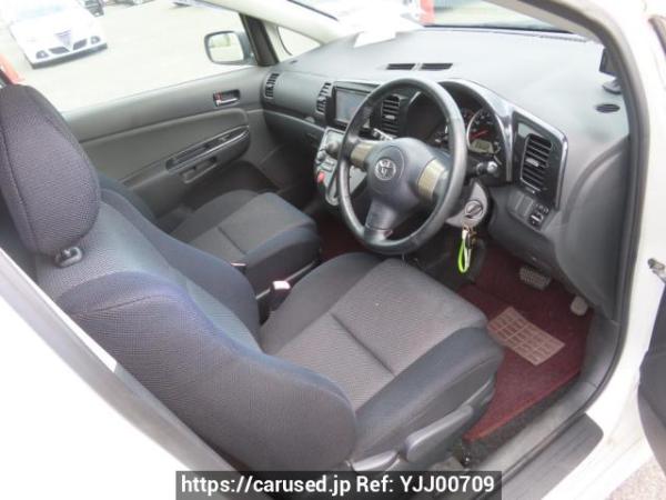 Used 2004 AT toyota wish ZNE10G Image[13]