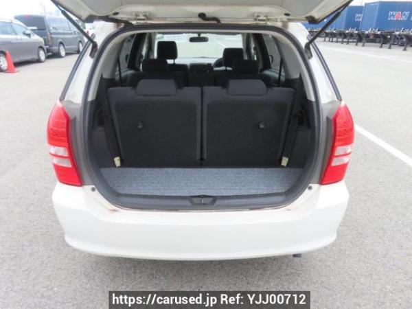 Used 2004 AT toyota wish ZNE10G Image[8]