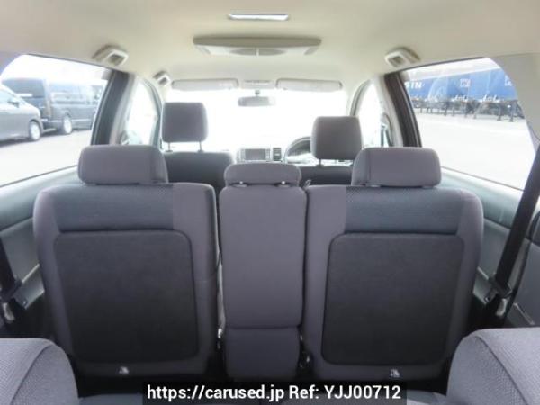 Used 2004 AT toyota wish ZNE10G Image[9]