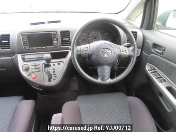 Used 2004 AT toyota wish ZNE10G Image[23]