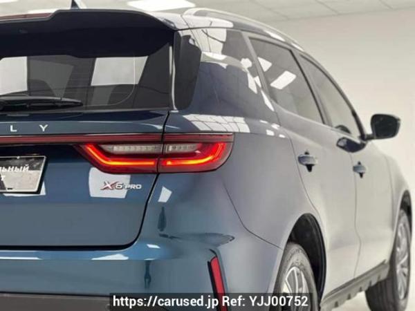 Used 2022 MT geely vision-x6 MR6453M12 Image[5]