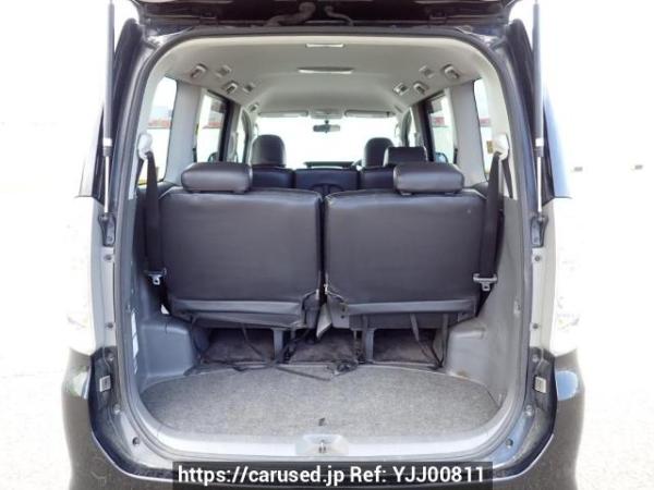 Used 2009 AT toyota voxy ZRR70W Image[8]