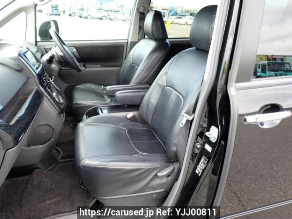 Used 2009 AT toyota voxy ZRR70W Image[13]
