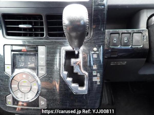 Used 2009 AT toyota voxy ZRR70W Image[23]