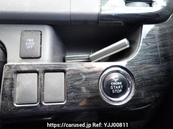 Used 2009 AT toyota voxy ZRR70W Image[26]