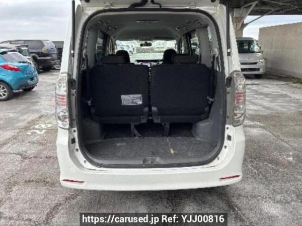 Used 2009 AT toyota voxy ZRR70W Image[8]