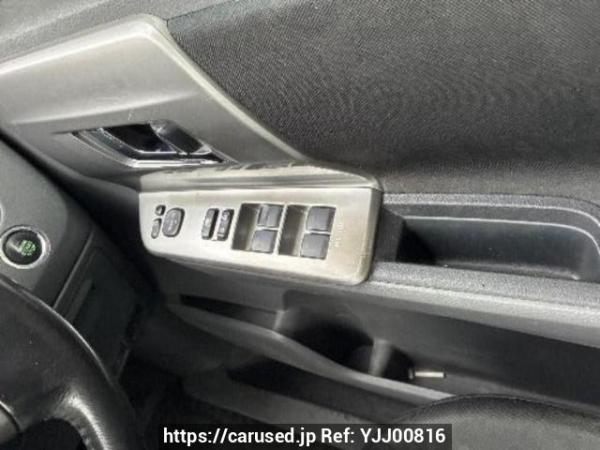 Used 2009 AT toyota voxy ZRR70W Image[16]