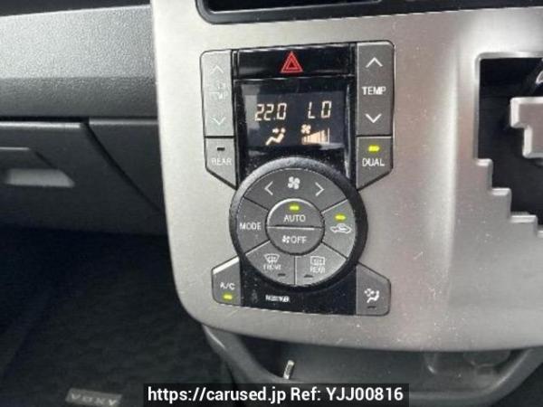 Used 2009 AT toyota voxy ZRR70W Image[26]