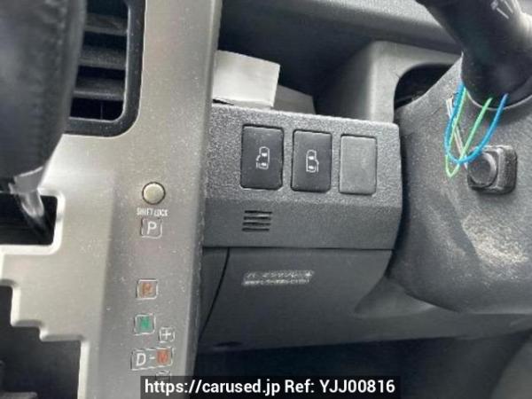 Used 2009 AT toyota voxy ZRR70W Image[27]