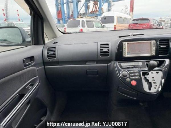 Used 2004 AT toyota wish ZNE10G Image[18]