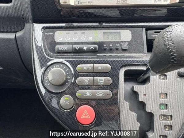 Used 2004 AT toyota wish ZNE10G Image[24]