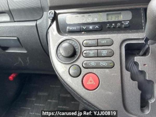 Used 2004 AT toyota wish ZNE14G Image[21]