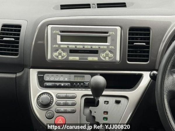 Used 2004 AT toyota wish ZNE14G Image[15]