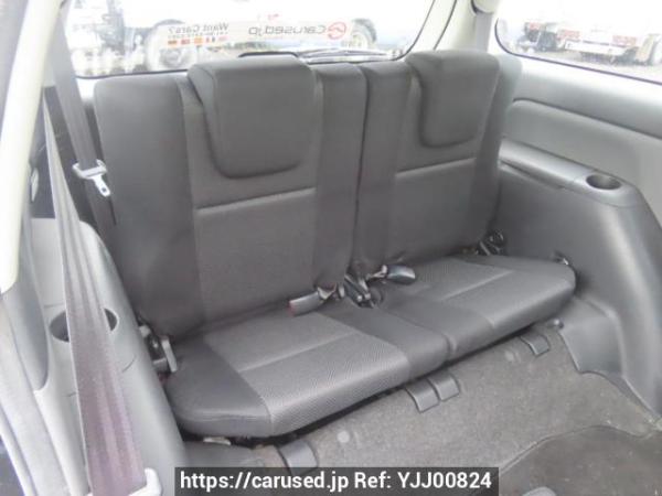 Used 2004 AT toyota wish ZNE10G Image[16]