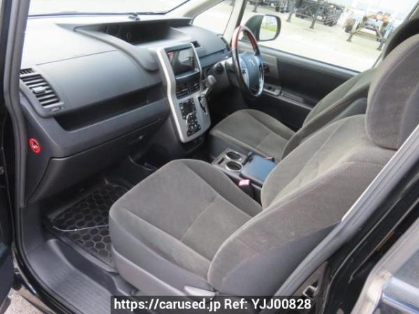 Used 2010 AT toyota noah ZRR70G Image[14]