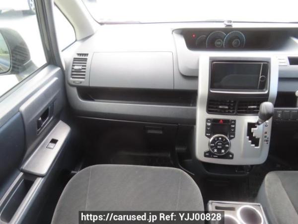 Used 2010 AT toyota noah ZRR70G Image[22]