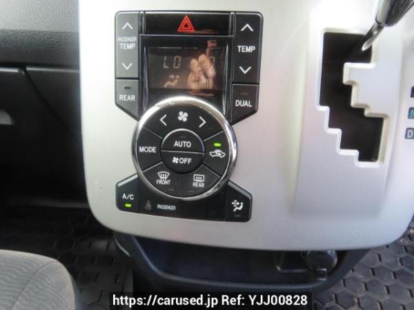 Used 2010 AT toyota noah ZRR70G Image[27]
