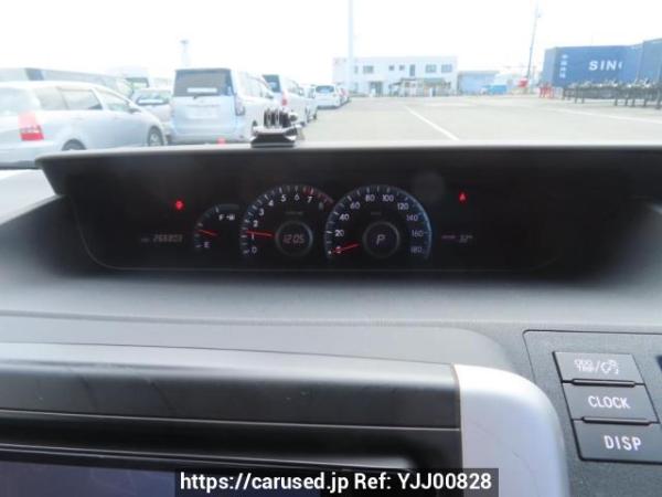 Used 2010 AT toyota noah ZRR70G Image[28]