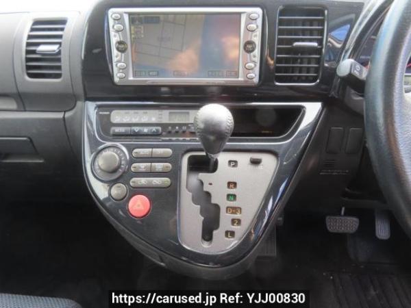 Used 2004 AT toyota wish ZNE10G Image[24]
