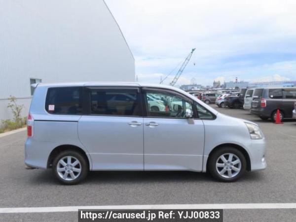 Used 2007 AT toyota noah ZRR75W Image[7]