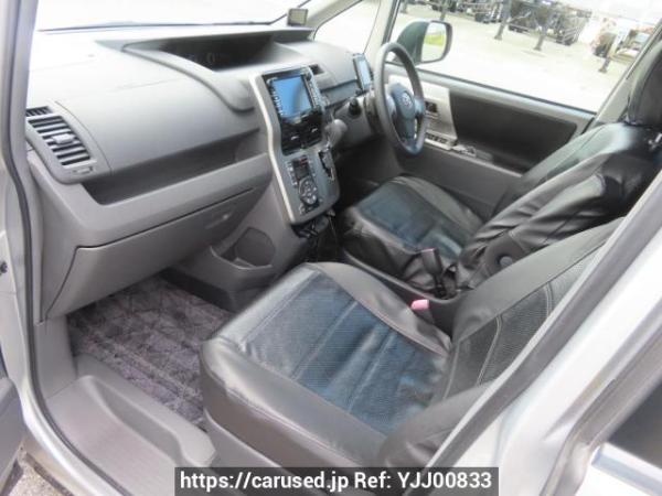 Used 2007 AT toyota noah ZRR75W Image[15]
