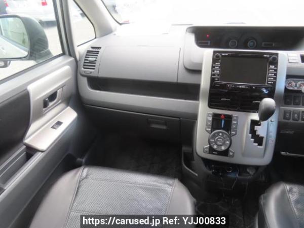 Used 2007 AT toyota noah ZRR75W Image[24]