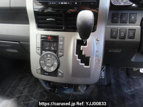 Used 2007 AT toyota noah ZRR75W Image[30]