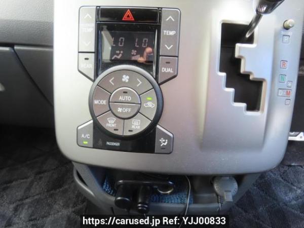Used 2007 AT toyota noah ZRR75W Image[31]