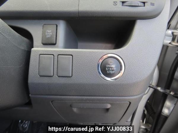 Used 2007 AT toyota noah ZRR75W Image[35]