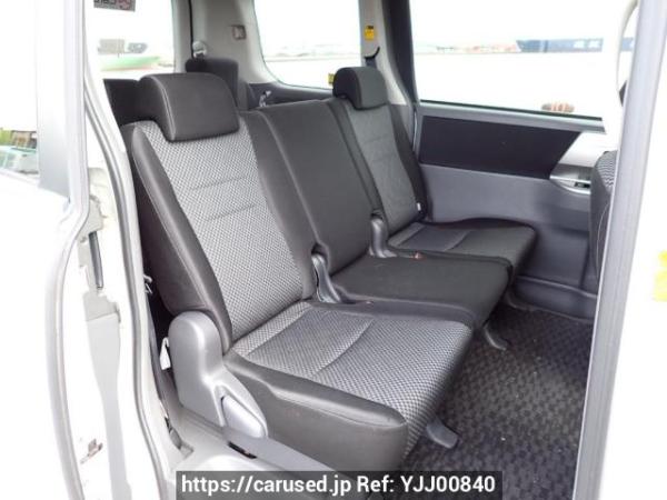 Used 2008 AT toyota noah ZRR70W Image[14]