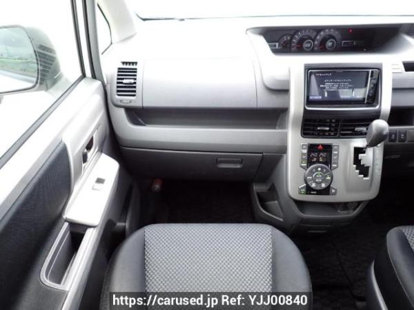 Used 2008 AT toyota noah ZRR70W Image[18]