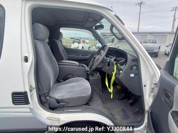 Used 2003 AT toyota regiusace-van TRH112V Image[12]