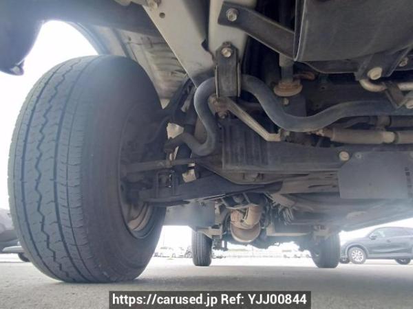 Used 2003 AT toyota regiusace-van TRH112V Image[29]