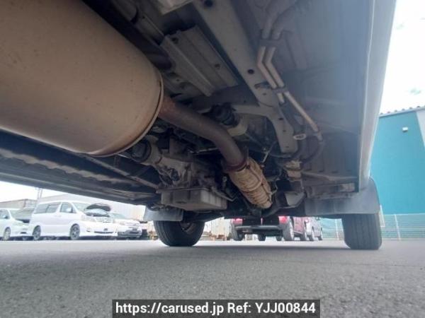 Used 2003 AT toyota regiusace-van TRH112V Image[32]
