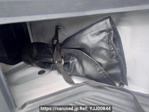 Used 2003 AT toyota regiusace-van TRH112V Image[40]