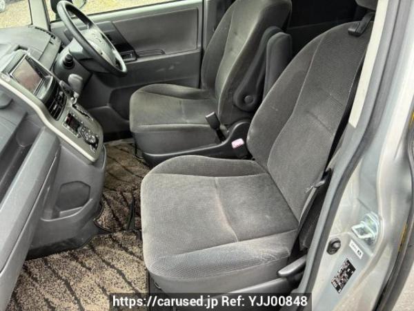 Used 2009 AT toyota noah ZRR70G Image[10]