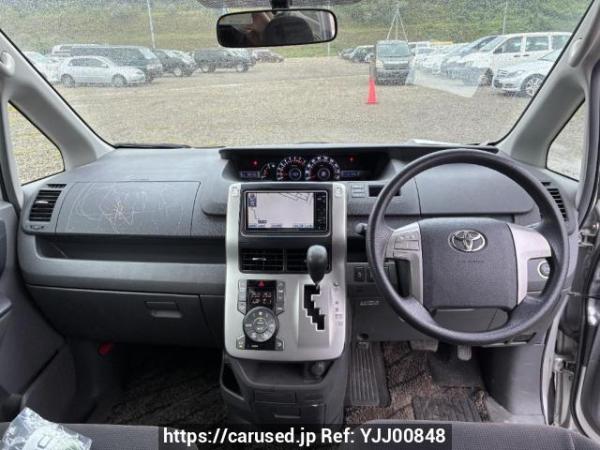 Used 2009 AT toyota noah ZRR70G Image[14]