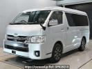 Toyota Regiusace Van TRH211K