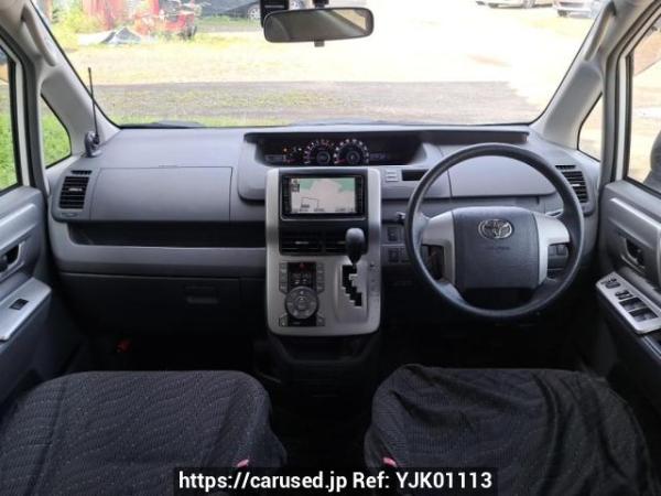Used 2009 AT toyota noah ZRR75W Image[17]